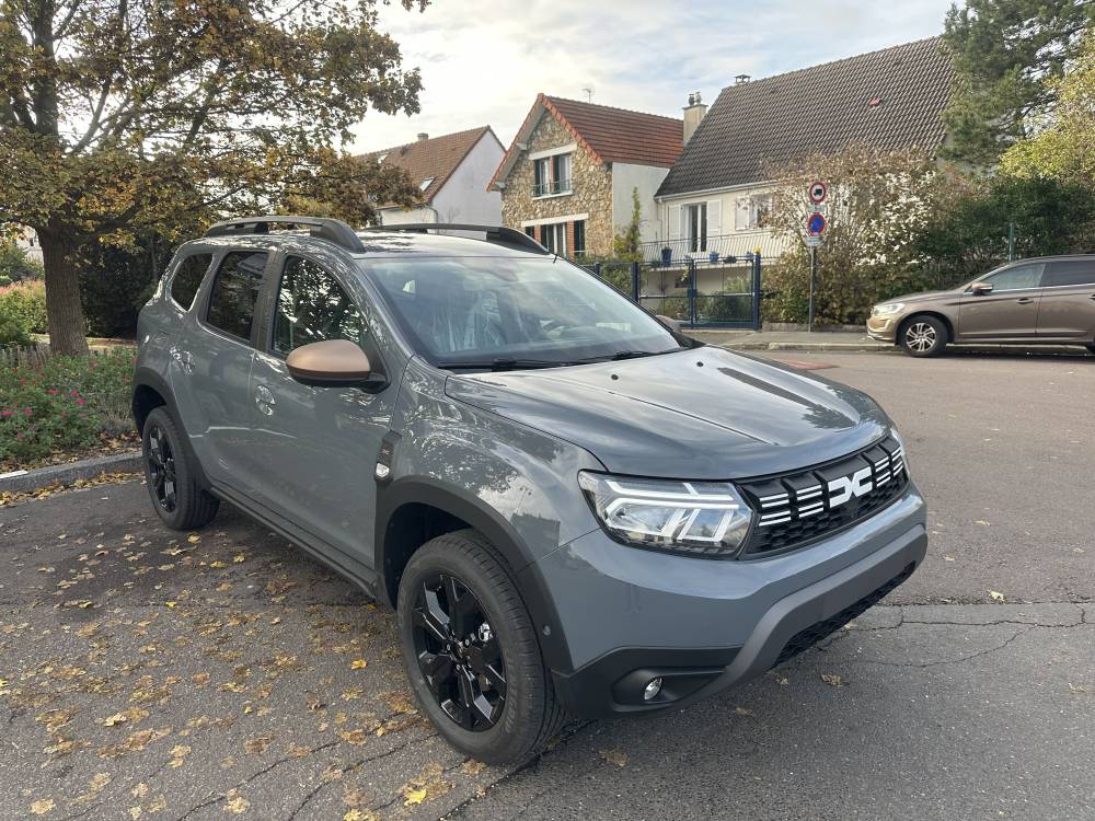 DUSTER - extérieur  (1)